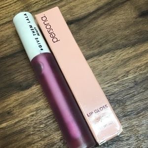 Persona and Lala lip set, persona lipgloss, give them Lala lip oil, bn